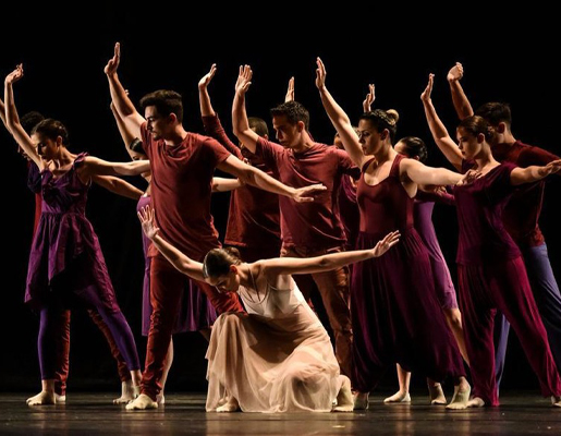 Grupo apresenta espetáculo de dança que discute relações e sentimentos humanos